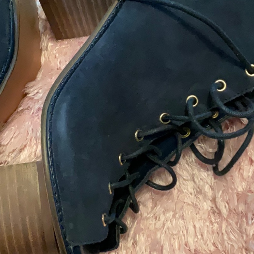Aldo lace up booties EUC - Picture 9 of 16